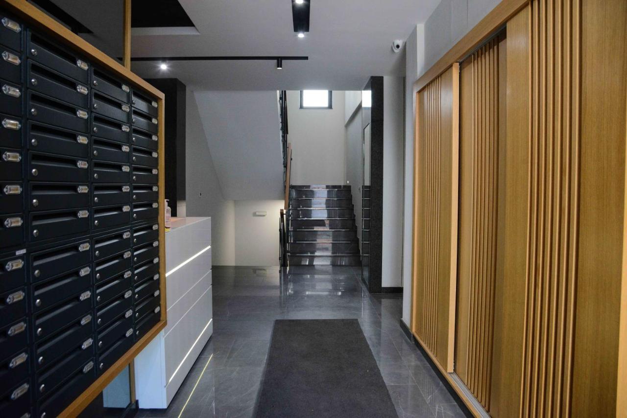 Tesla 70 Apartment With Secure Parking In The Garage Νόβι Σαντ Εξωτερικό φωτογραφία