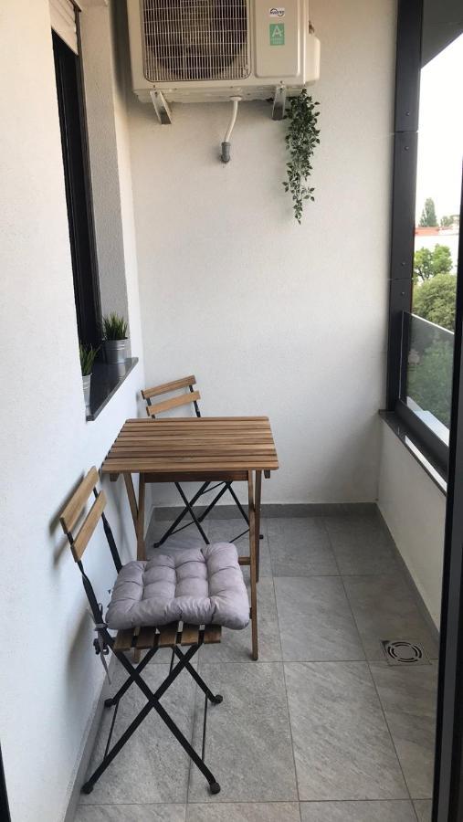 Tesla 70 Apartment With Secure Parking In The Garage Νόβι Σαντ Εξωτερικό φωτογραφία